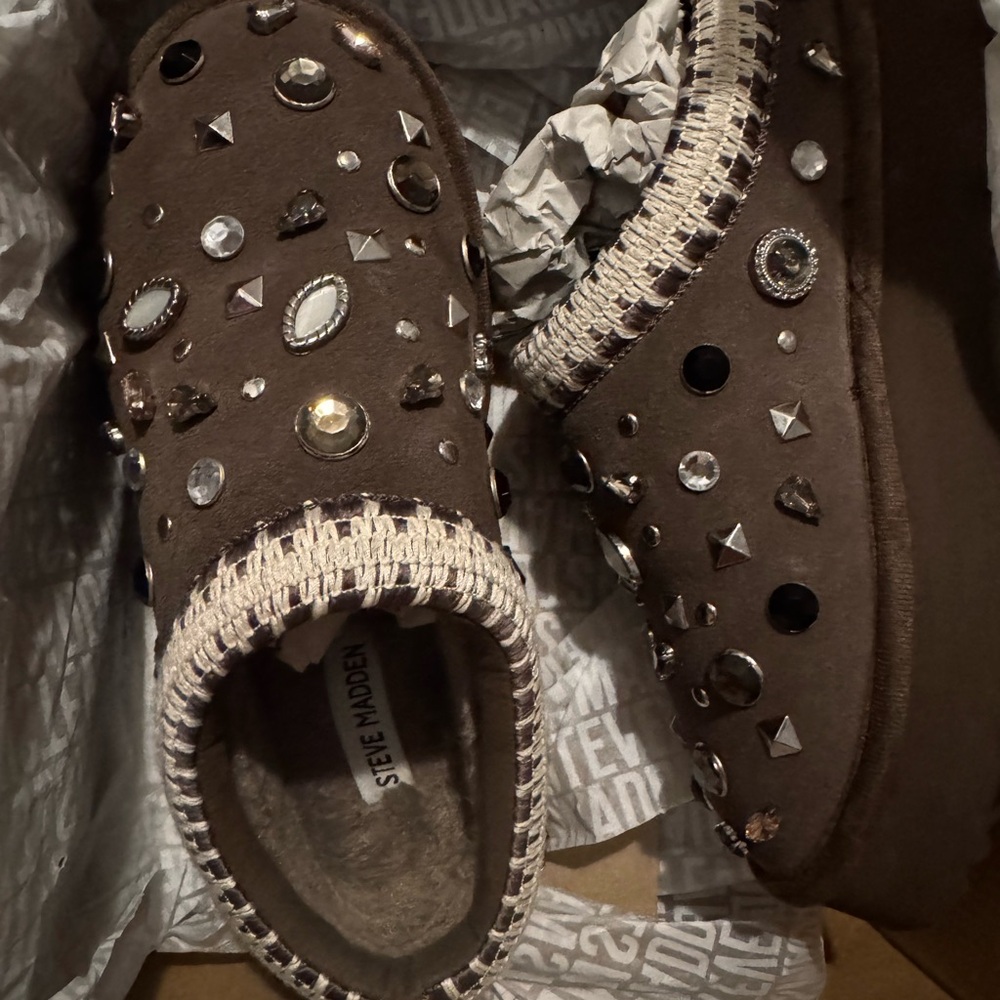 Steve Madden Grey Suede Studded Mules